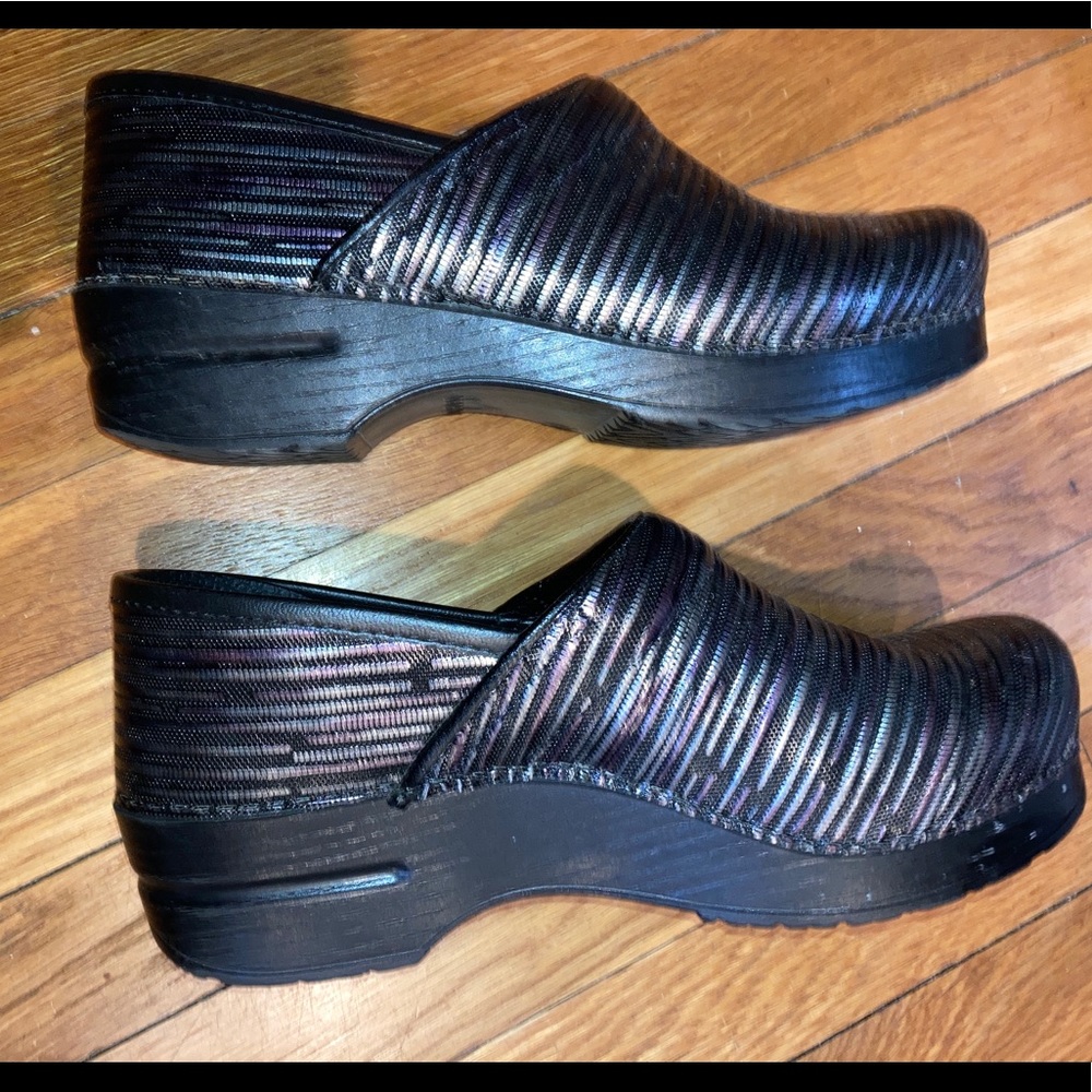 Dansko clogs 7.5/8.  Euro 38